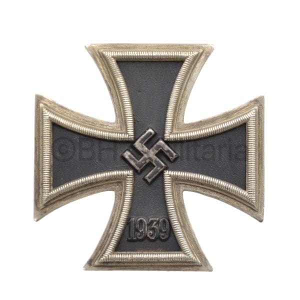 Iron Cross 1st Class 1939 - maker 20