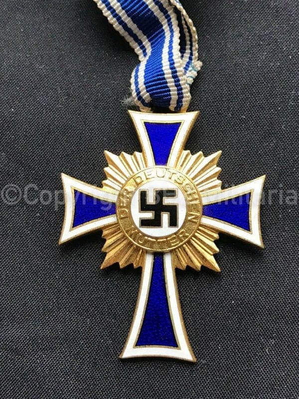Ehrenkreuz der Deutschen Mutter 1. Stufe – Goud