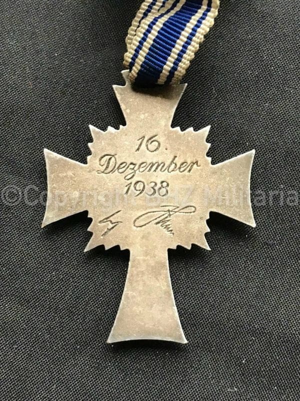 foto Ehrenkreuz der Deutschen Mutter 2. Stufe – Zilver