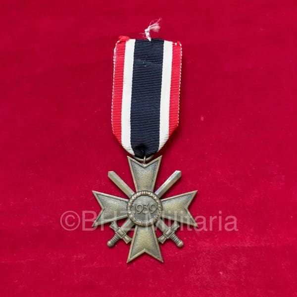 Kriegsverdienstkreuz 2. klasse mit SchwerternKriegsverdienstkreuz 2. klasse mit Schwertern
