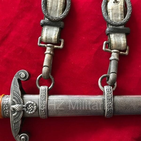 Original Wehrmacht Officer's dagger with pendant by Eickhorn from Solingen