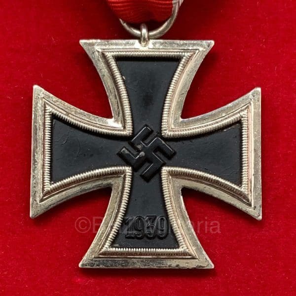 IJzeren Kruis 2e Klasse 1939 - 106 - Gebrüder Schneider