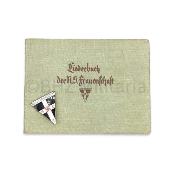 NS Frauenschaft Member pin M1/13 with Liederbuch